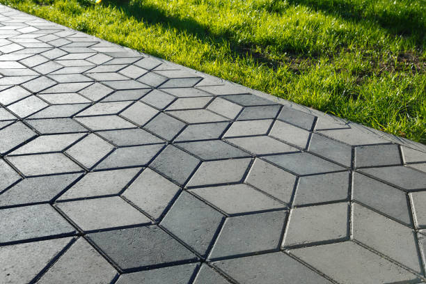 Best Driveway Paving Contractor  in Middletown, CT